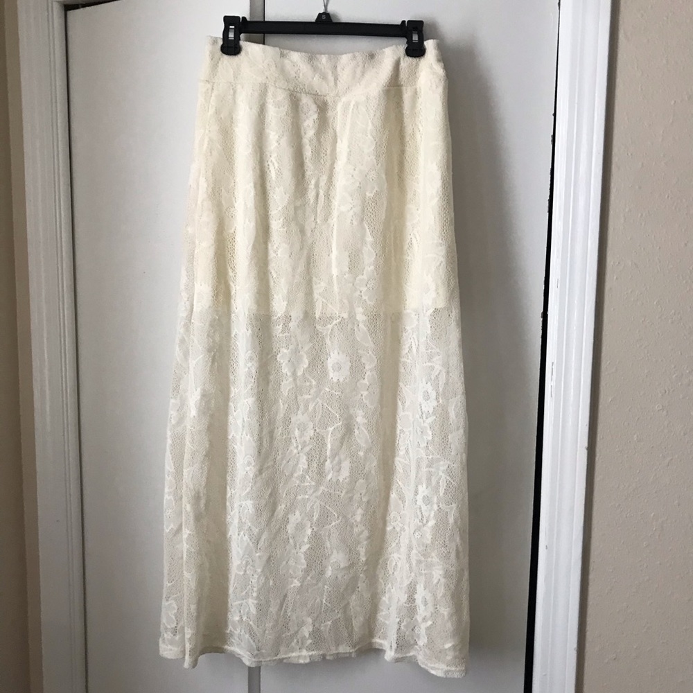 Women’s lace skirt